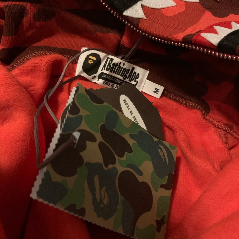 Bape A Bathing Ape OG Red Camo Shark Hoodie - Picture 3 of 8